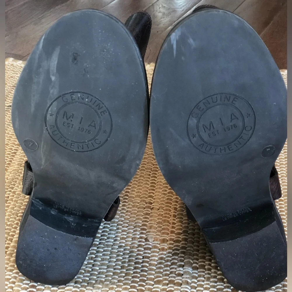 MIA s7 harness strap boots Beautiful and barely worn Leather uppers/rubber sole - Picture 7 of 8